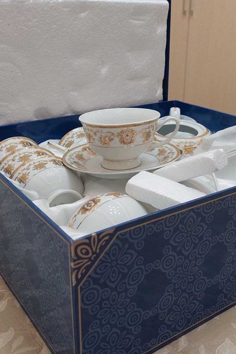 Новый Чайный сервиз. 17 принадлежностей. Китай