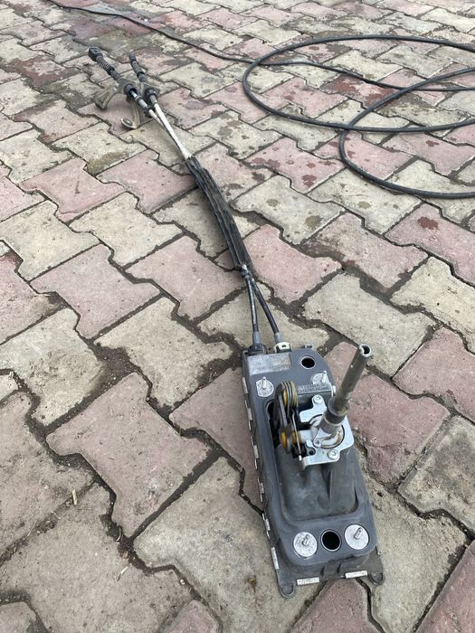 Timonerie Audi A3 8P 1.9 TDI BKC BLS BXE 5 trepte 6 trepte 1K0711061A