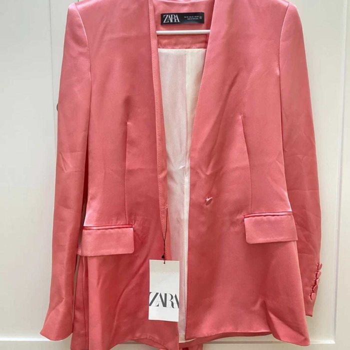 Zara sacou roz cordon pe talie