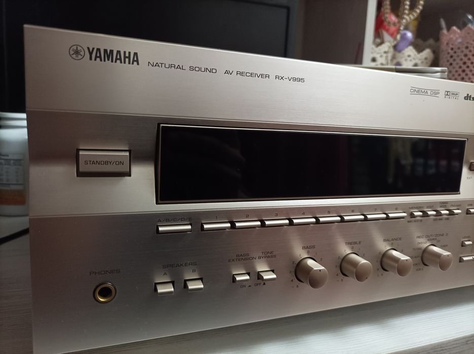 Yamaha rx v995 receiver uslitel
