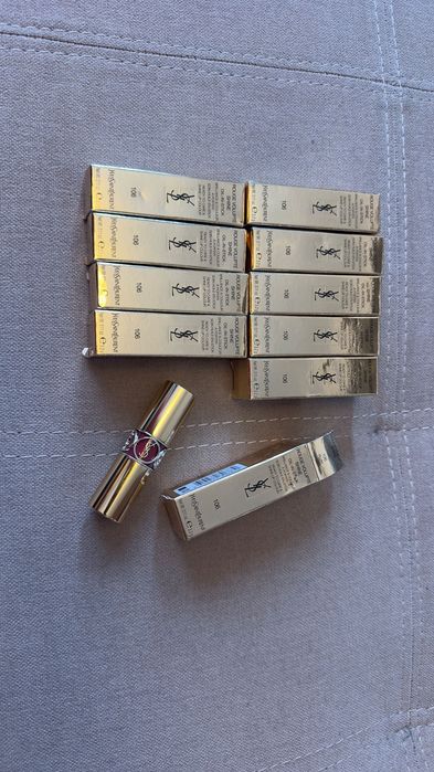 Ruj Yves Saint Laurent cod 106  10 bucati - pret 80 lei bucata FIX