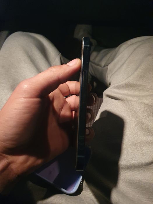 Vand sau schimb iphone 13