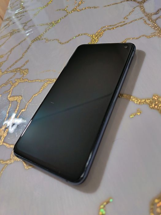 Samsung Galaxy S10E 128/6 GB RAM