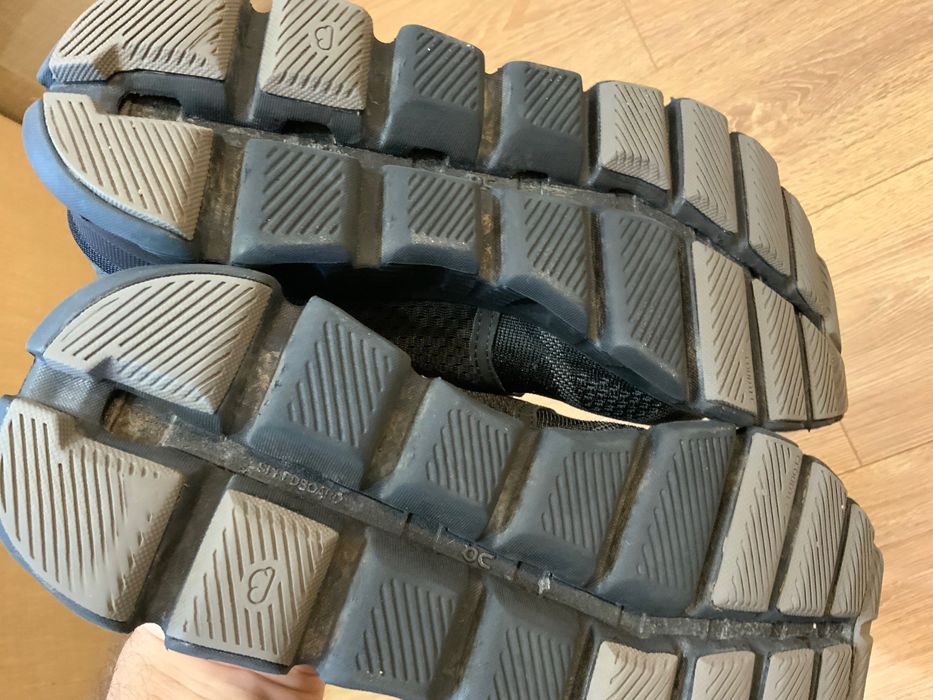 On Cloud-оригинални обувки 42 размер