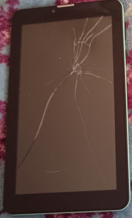 Продавам телефони за части.