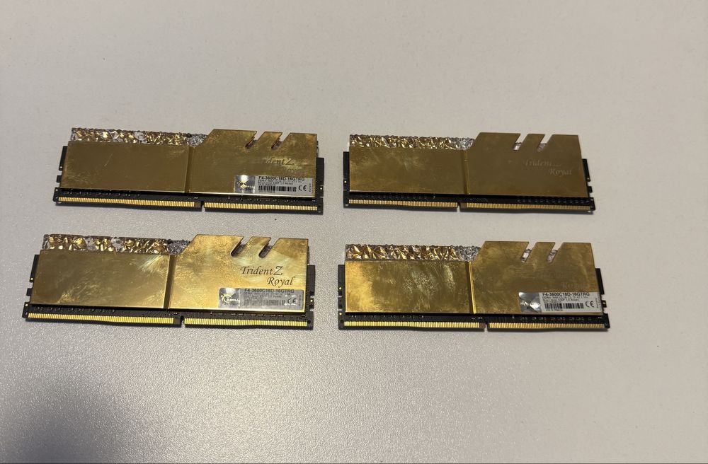 32GB (4x8GB) G.Skill Trident Z Royal DDR4 3600MHz CL18 - GOLD EDITION