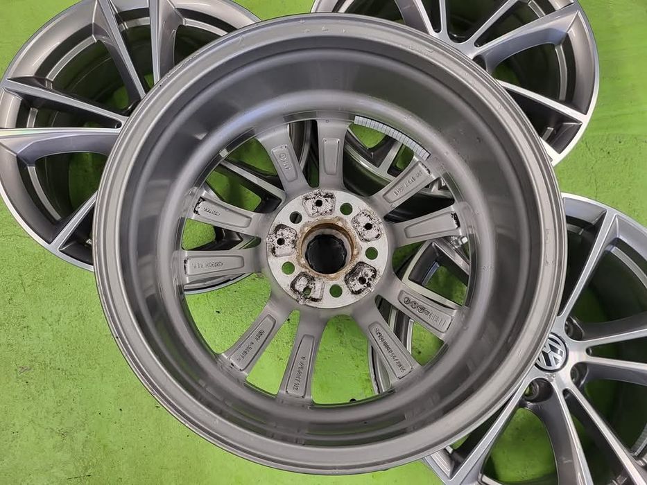 17 5x112 Vw Passat Touran Tiguan Caddy Skoda Audi 5х112