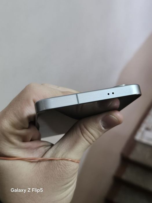 Samsung s25   12ga 512gb 256GB