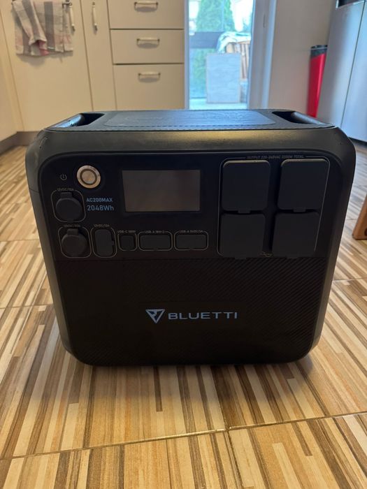 PowerOak Bluetti AC200MAX