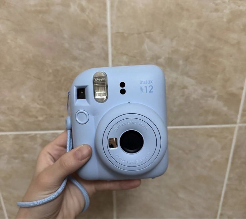 Instax 12 mini камера