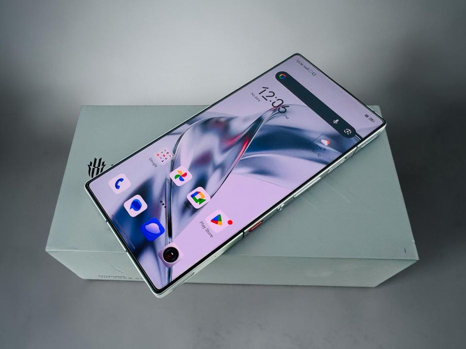 Телефон Nubia Red Magic 10 Pro 512GB 16RAM Мoonlight Перфектен! Гаранция!
