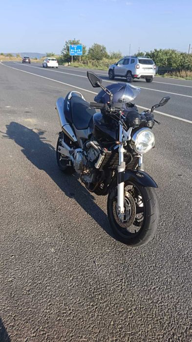 Vând Honda Hornet