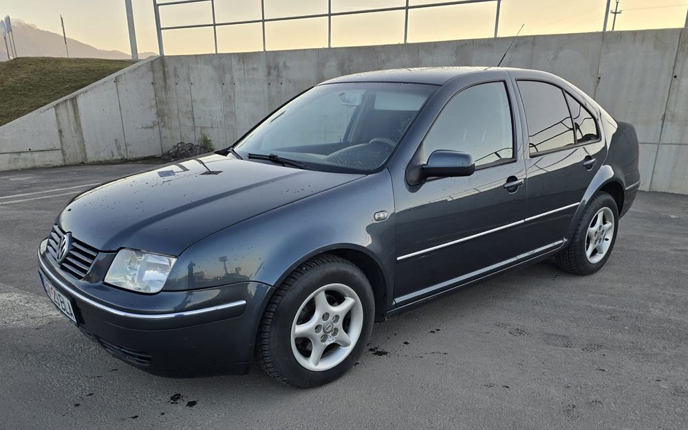 Vw Bora 1.6 16v 2002 Unic proprietar in Ro