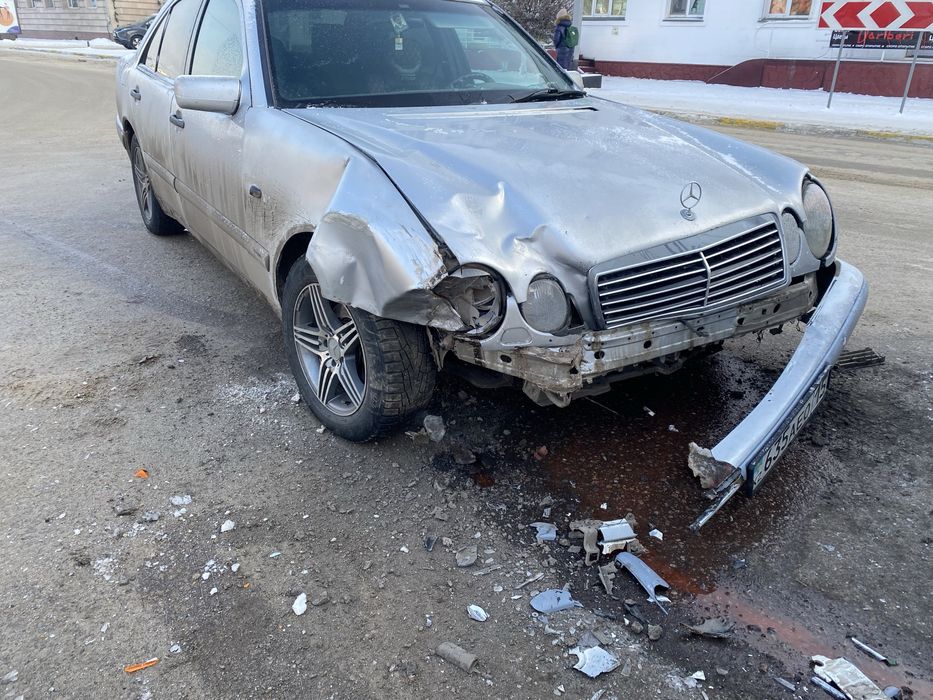 Продам мерседес после дтп