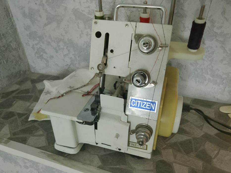 Оверлок CITIZEN в рабочем состоянии
