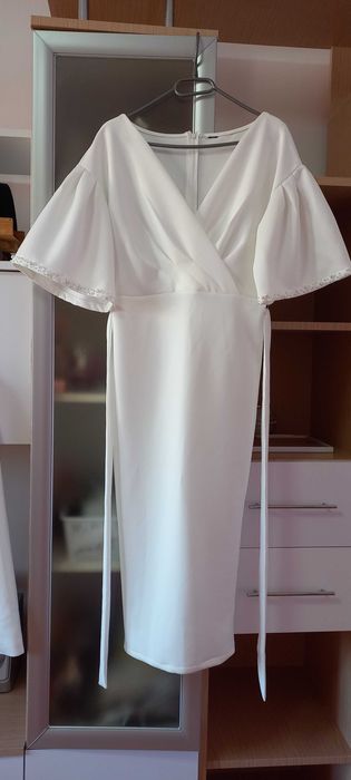 Rochie alba          .