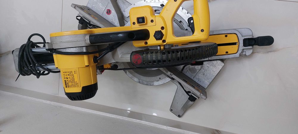 Circular Dewalt DWS780