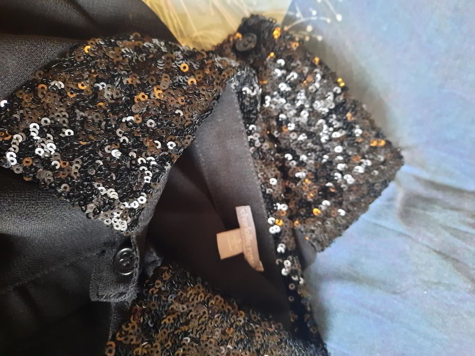 Bluza noua din voal cu paiete la guler și mâneci mărimea S-M