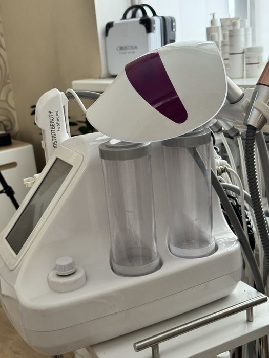 Продам многофункциональный косметологический АППАРАТ 8 в 1