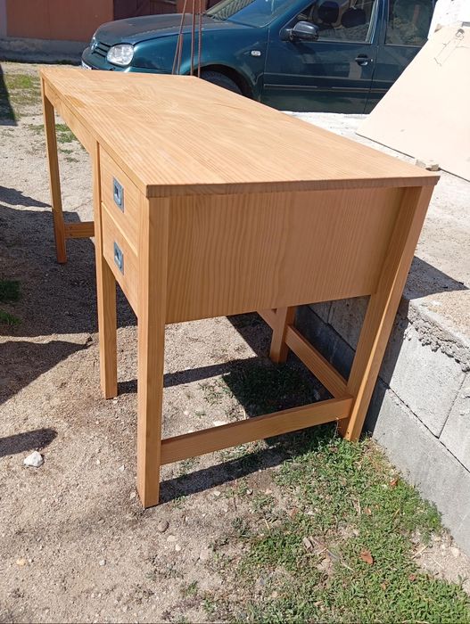 Vând măsuță de birou