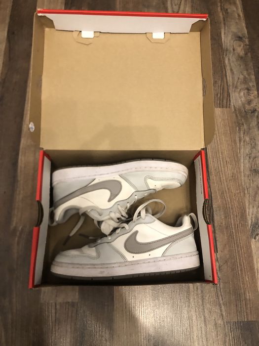 Adidasi NIKE