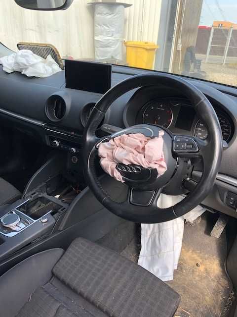 Dezmembrez Audi A3 2014 2,0tdi model in 2 usi