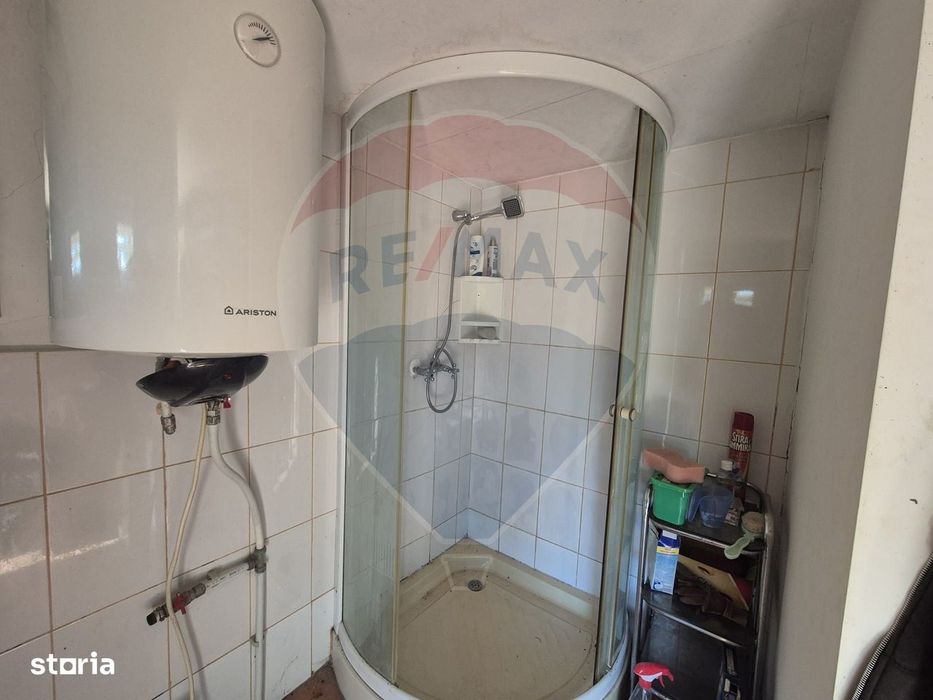 Casă de vânzare cu 4 camere si anexe in Horgești-Recea