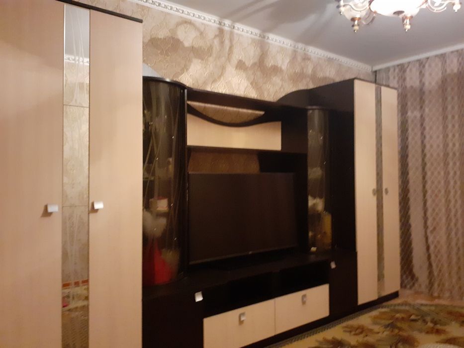 Продам стенку для гостинной. Стенка сатамын