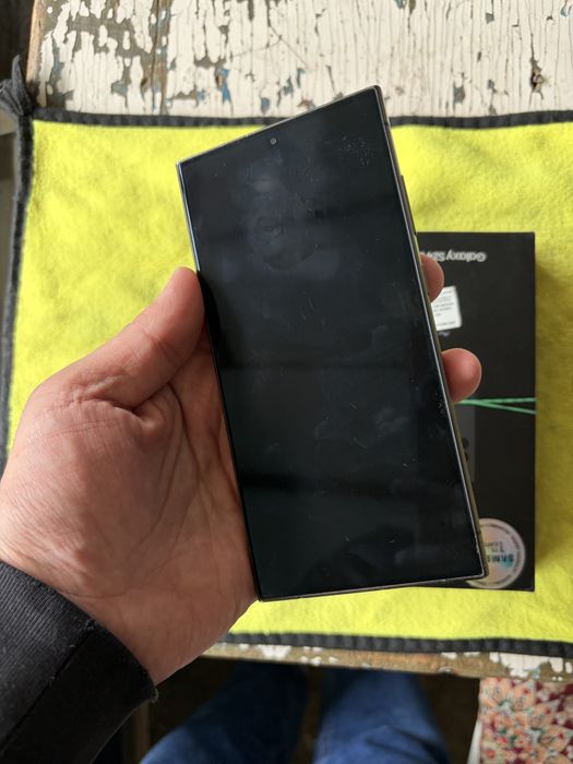 samsung s24 ultra pamit 12.256g holati zor karopkasi bor