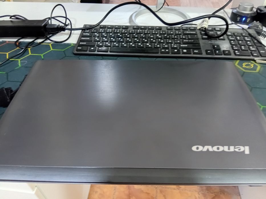 Продам ноутбук Lenovo  V570
