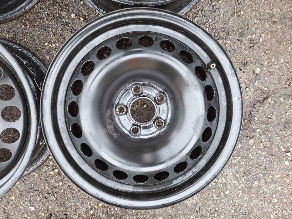 Ауди 3-15цола-5/100-оригинални с тасове