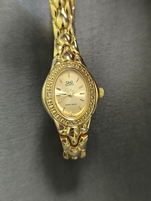 Ceas damă Q&Q Quartz auriu – funcțional, stare foarte bună