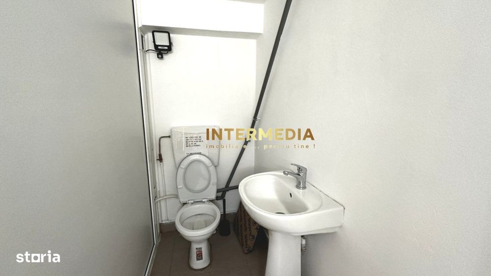 Spatiu Comercial de inchiriat 28 mp utili Finisat Zona Hotel CETATE