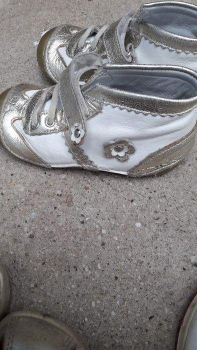 Обувки сандалки  24 и 22 номер за момиче