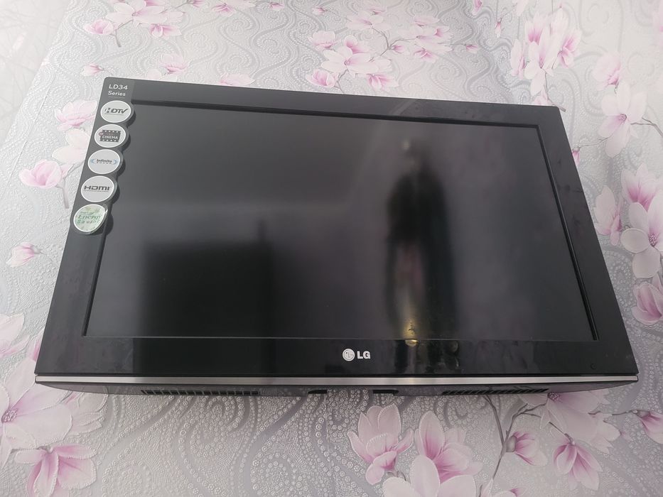 Телевизор LG в отличном состоянии