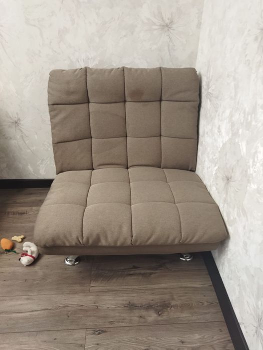 Продам диван и два кресла