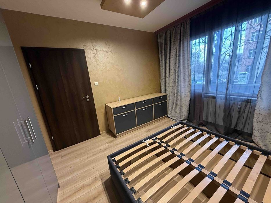 Продава се Тристаен апартамент в София, Люлин 8 - 65 кв.м за 1530 €/кв.м - Снимка #8