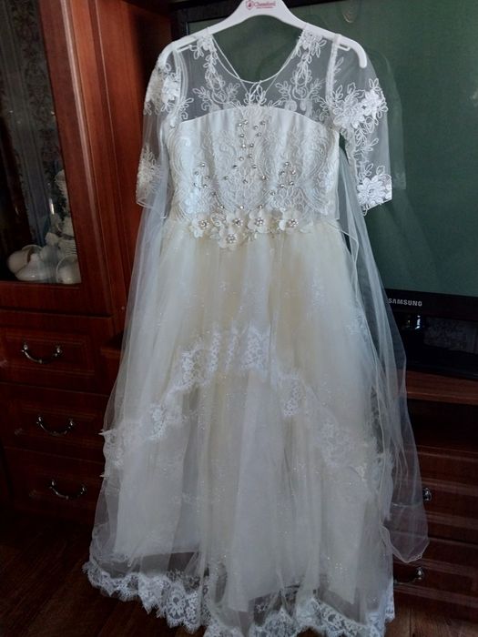 Платье на 8-10 лет