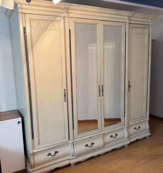 Продаю шикарную,качественную мебель