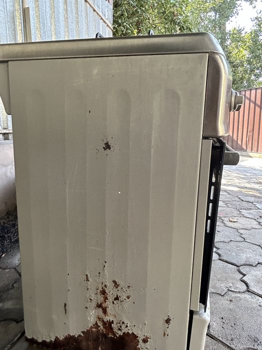 Продам газовую плиту