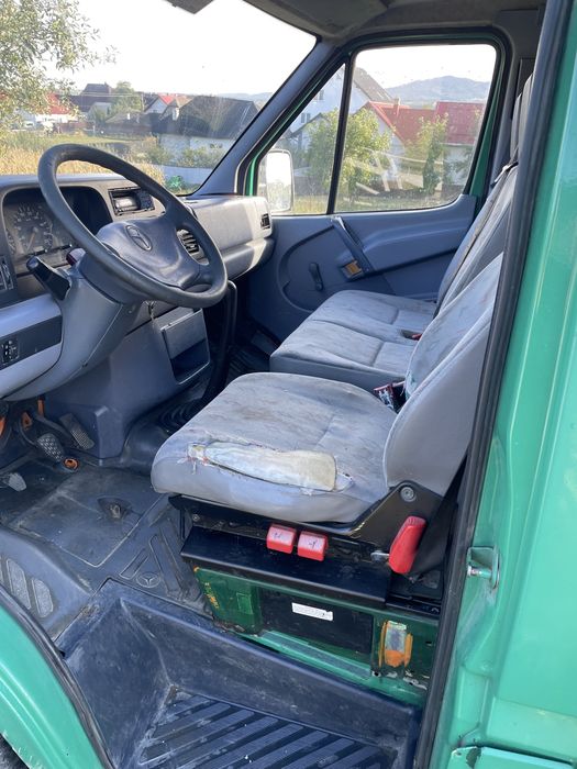 Vând Mercedez Sprinter 212D