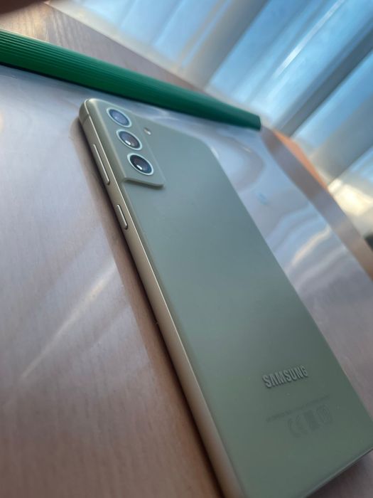 Продам samsung s21fe