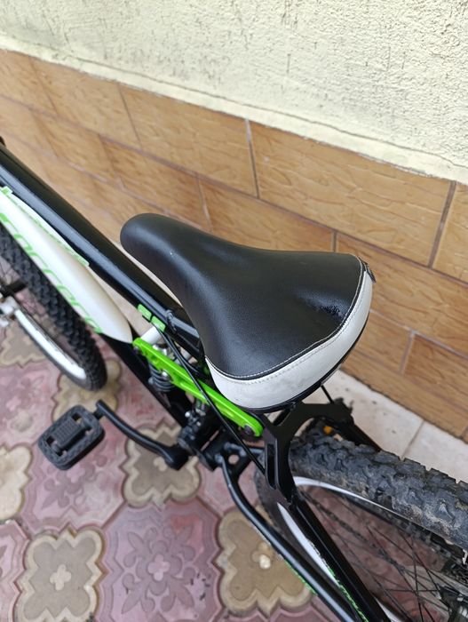 Carrera 24 цола   .