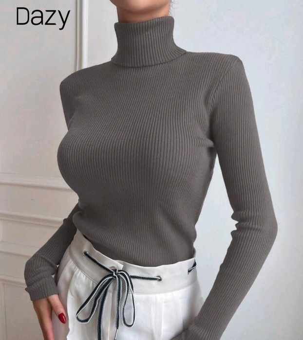 Блузки и жилетки в различни цветове