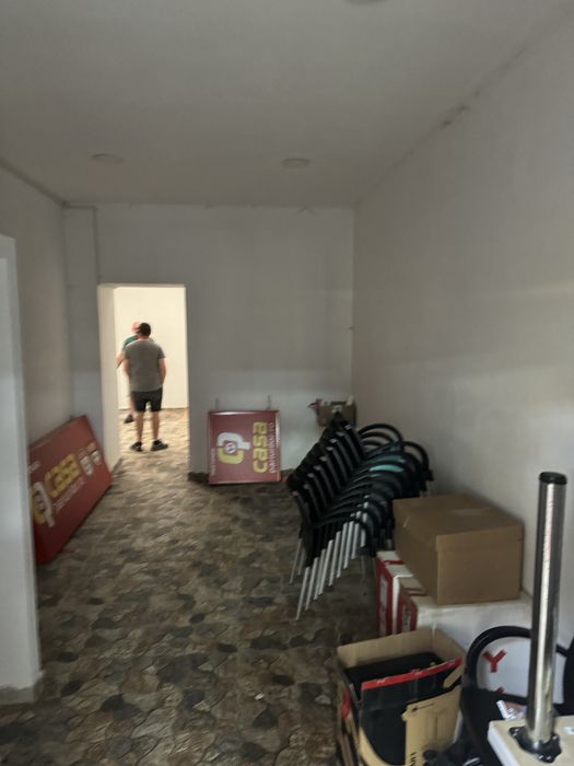 Inchiriez sau vand spatiu comercial oras Brosteni,jud Suceava
