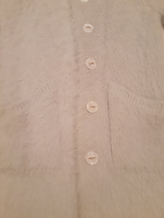 Кардиган. В отличном сером оттенке.