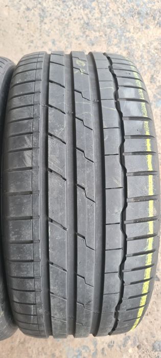 4 anvelope vara Hankook,235/35/19.