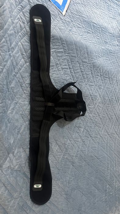 Продам корсет новый