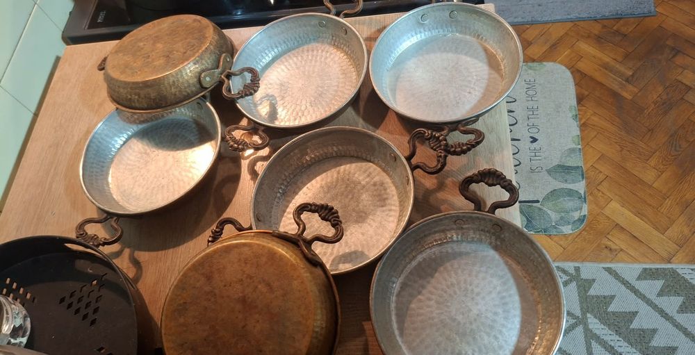 Седем медни тиганчета