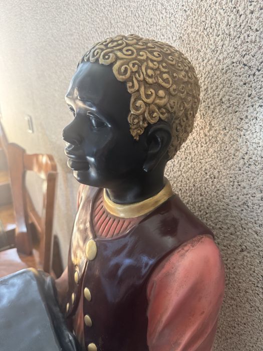 Скульптура керамическая напольная тумба